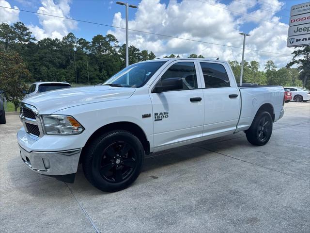2024 RAM 1500 Classic Tradesman Crew Cab 4x4 64 Box