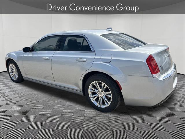 2021 Chrysler 300 Touring