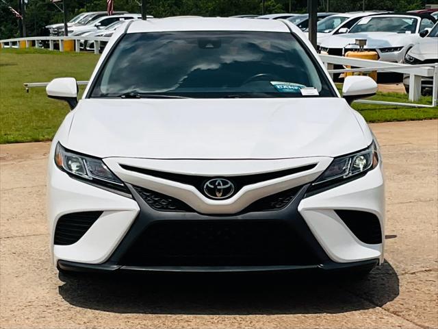 2020 Toyota Camry SE