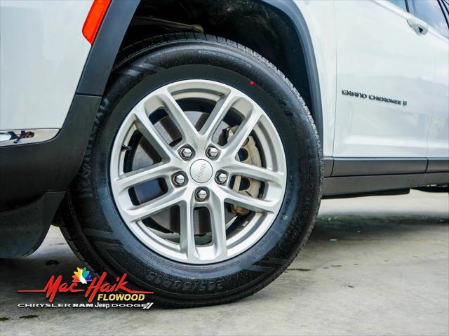 2023 Jeep Grand Cherokee L Laredo 4x2