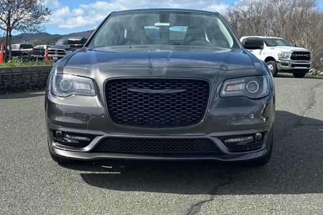 2023 Chrysler 300 Touring L
