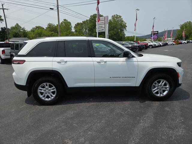 2022 Jeep Grand Cherokee Laredo 4x4