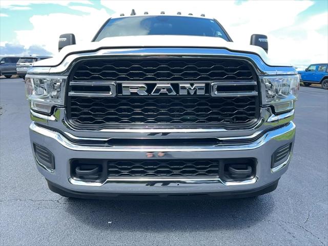 2024 RAM 3500 Tradesman Crew Cab 4x4 8 Box
