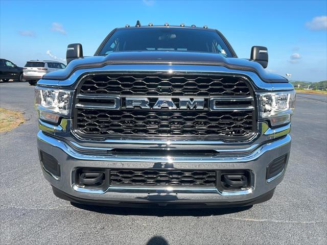 2024 RAM 3500 Tradesman Crew Cab 4x4 8 Box