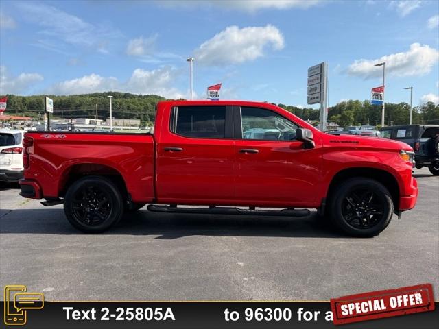 2023 Chevrolet Silverado 1500 4WD Crew Cab Short Bed Custom
