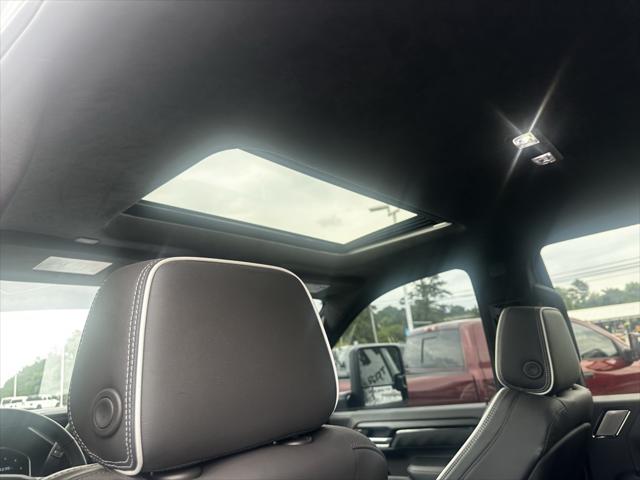 2025 GMC Sierra 2500HD 4WD Crew Cab Standard Bed AT4X