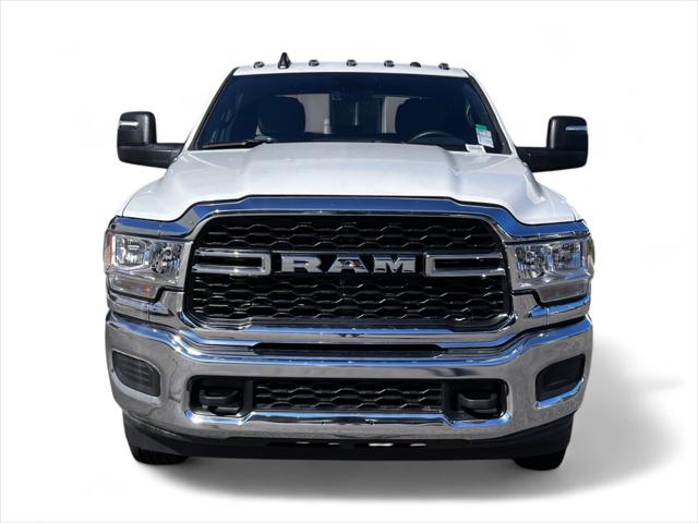 2024 RAM 2500 Tradesman Crew Cab 4x4 8 Box