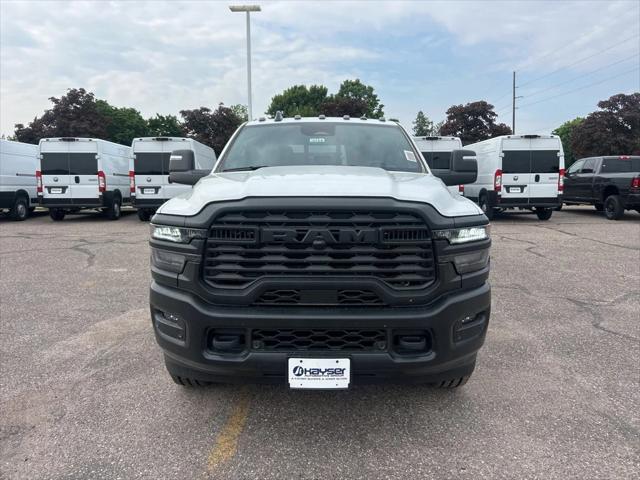 2025 RAM Ram 3500 RAM 3500 TRADESMAN CREW CAB 4X4 8 BOX