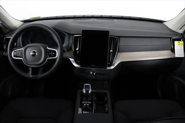 2025 Volvo XC90 B6 Plus 7-Seater