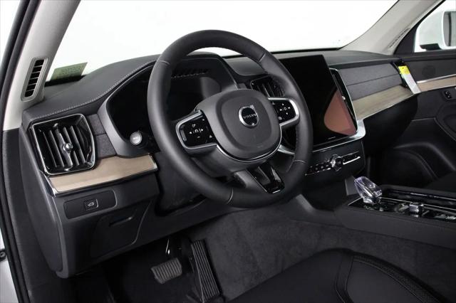 2025 Volvo XC90 B6 Plus 7-Seater