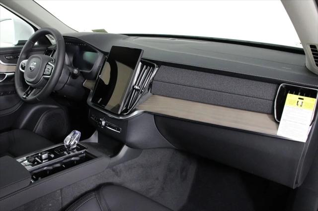 2025 Volvo XC90 B6 Plus 7-Seater