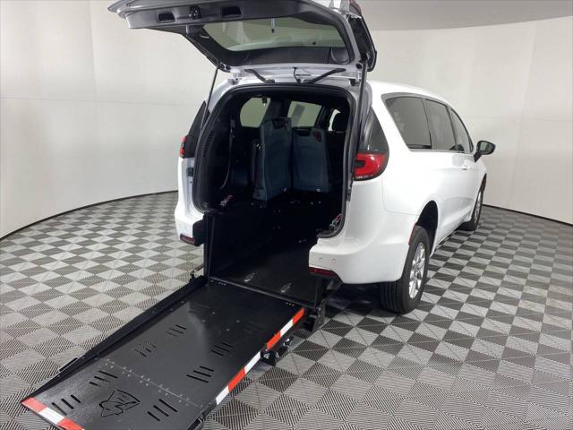 2024 Chrysler Pacifica Touring for sale in Phoenix, AZ