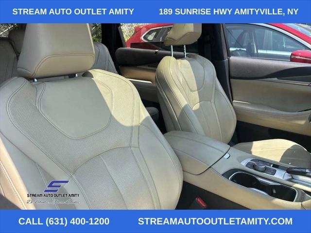 2022 INFINITI QX60 LUXE AWD