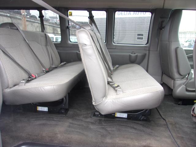 2016 Chevrolet Express LT