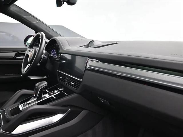 2022 Porsche Cayenne E-Hybrid Turbo S