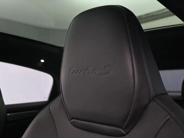 2022 Porsche Cayenne E-Hybrid Turbo S