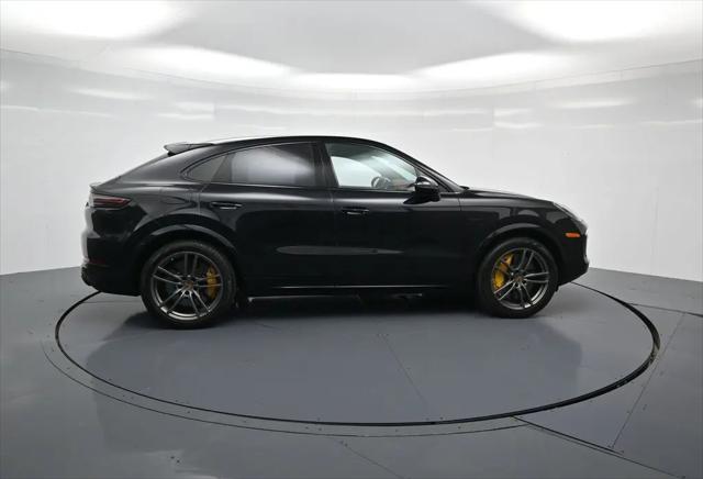 2022 Porsche Cayenne E-Hybrid Turbo S