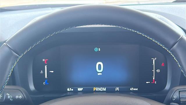 2025 Ford Maverick Lobo Standard