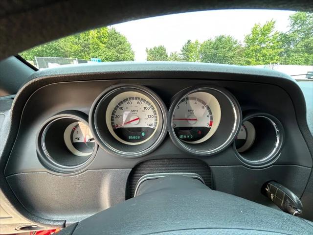 2010 Dodge Challenger SE