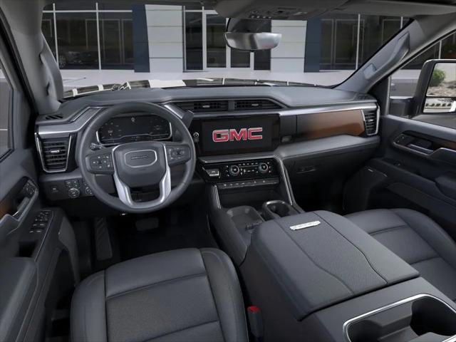 2025 GMC Sierra 2500HD 4WD Crew Cab Standard Bed Denali