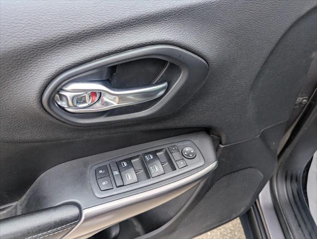 Used 2019 Jeep Cherokee For Sale in Jackson, MI