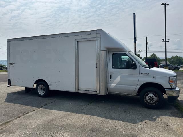 2023 Ford E-350 Cutaway 
