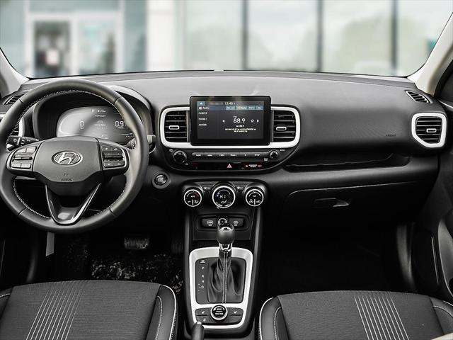 Venue Ultimate - Black Interior