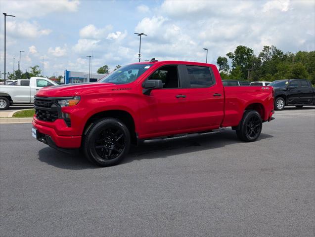 2023 Chevrolet Silverado 1500 4WD Crew Cab Standard Bed Custom
