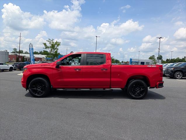 2023 Chevrolet Silverado 1500 4WD Crew Cab Standard Bed Custom