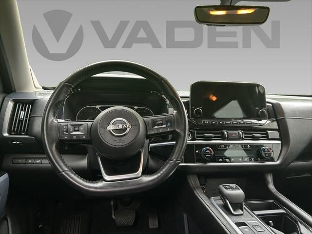 2023 Nissan Pathfinder SL FWD