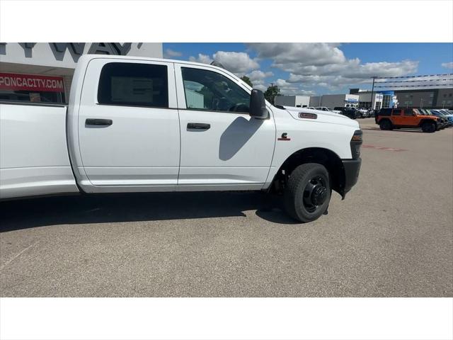 2025 RAM Ram 3500 RAM 3500 TRADESMAN CREW CAB 4X4 8 BOX
