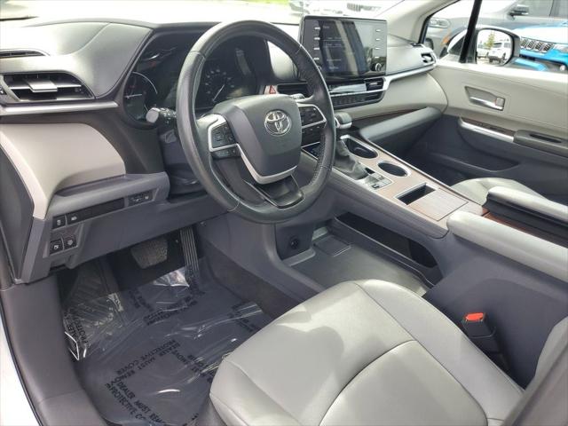 2023 Toyota Sienna XLE 7 Passenger