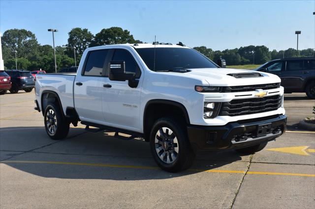 2024 Chevrolet Silverado 2500HD 4WD Crew Cab Standard Bed Custom