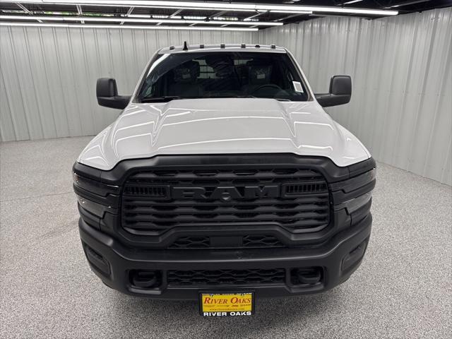2025 RAM Ram 3500 Chassis Cab RAM 3500 TRADESMAN CREW CAB CHASSIS 4X4 60 CA