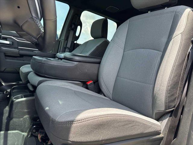 2024 Ram 3500 Big Horn Crew Cab 4x4 6'4" Box