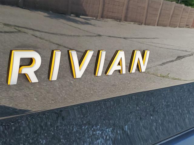 Used 2023 Rivian R1S For Sale in Waterford Twp, MI