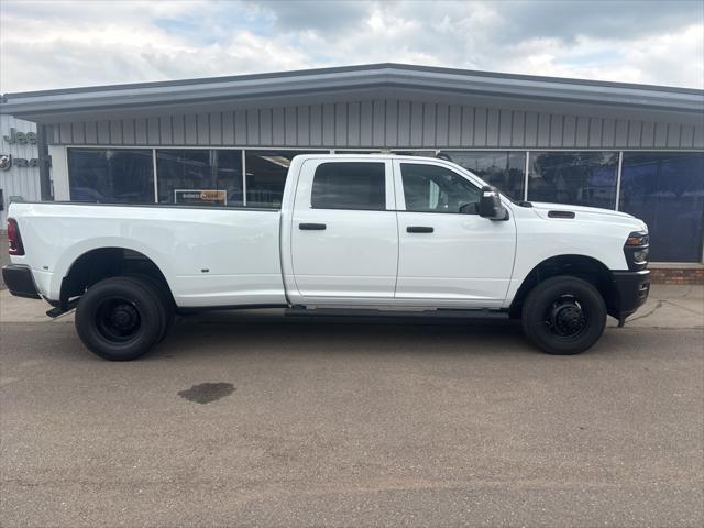2025 Ram 3500 Tradesman Crew Cab 4x4 8' Box