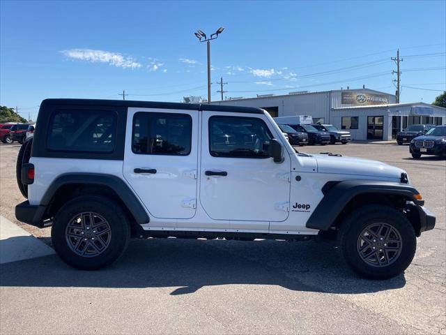 2025 Jeep Wrangler 4-Door Summit 4x4