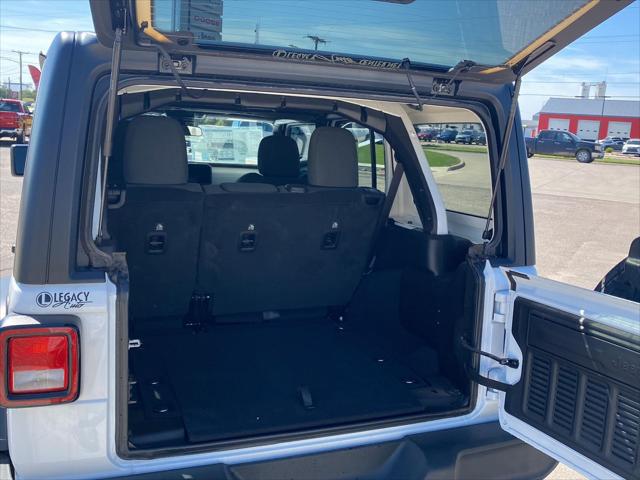 2025 Jeep Wrangler 4-Door Summit 4x4