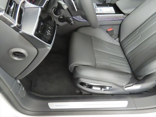 2025 Audi A8 L 55 TFSI quattro Tiptronic