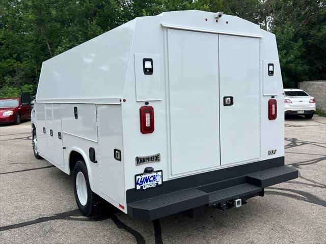 2026 Ford E-350 Cutaway Base