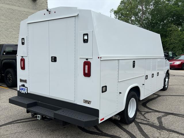 2026 Ford E-350 Cutaway Base