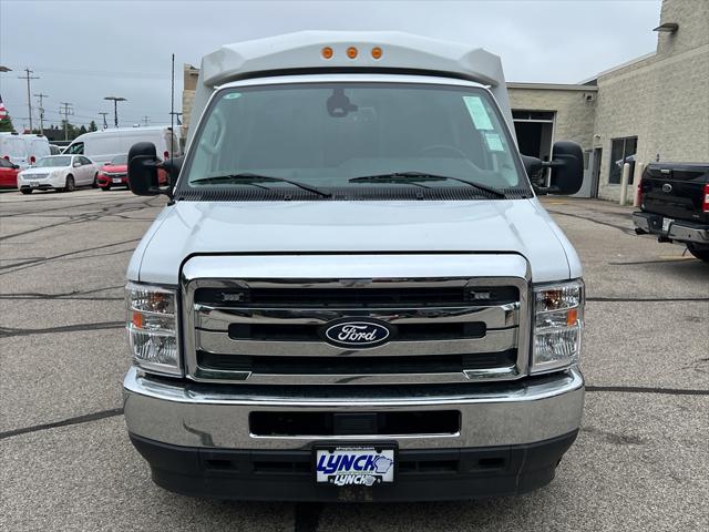 2026 Ford E-350 Cutaway Base