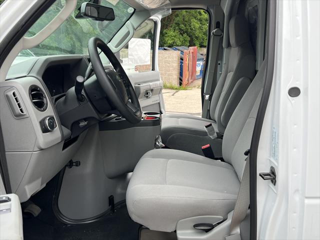 2026 Ford E-350 Cutaway Base