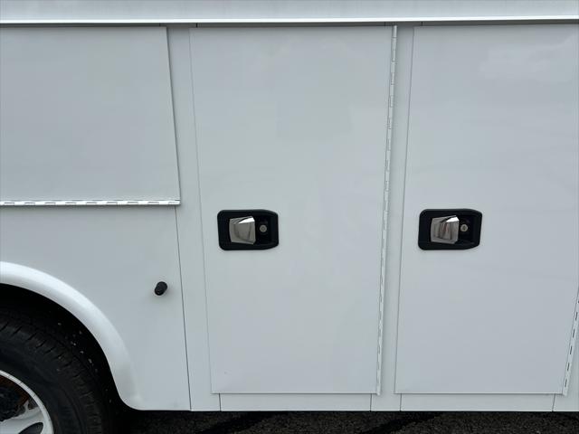 2026 Ford E-350 Cutaway Base