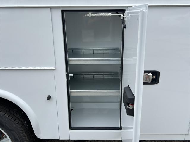 2026 Ford E-350 Cutaway Base