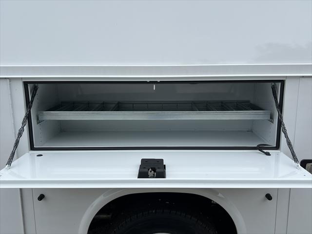 2026 Ford E-350 Cutaway Base
