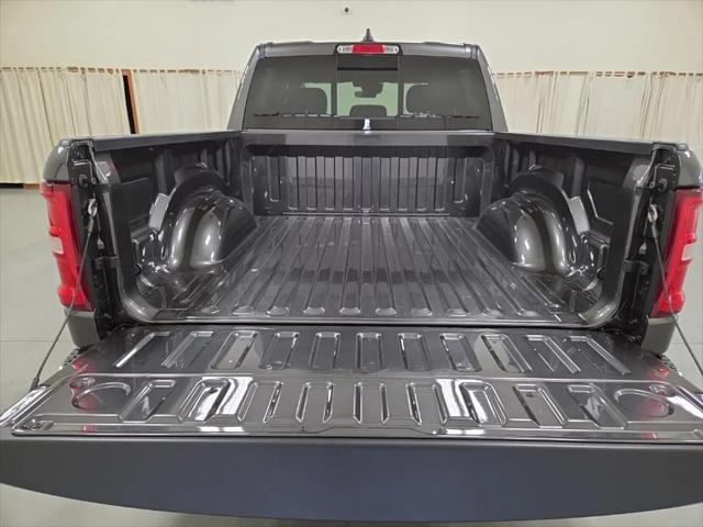 2026 Ram 1500 Tradesman Crew Cab 4x4 5'7" Box
