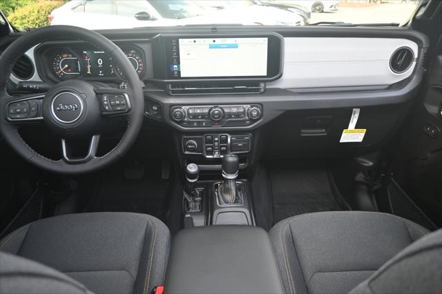 2025 Jeep Wrangler 4-Door Summit 4x4