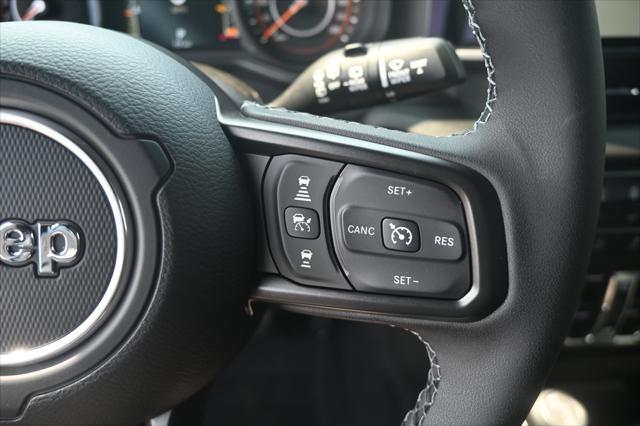 2025 Jeep Wrangler 4-Door Summit 4x4